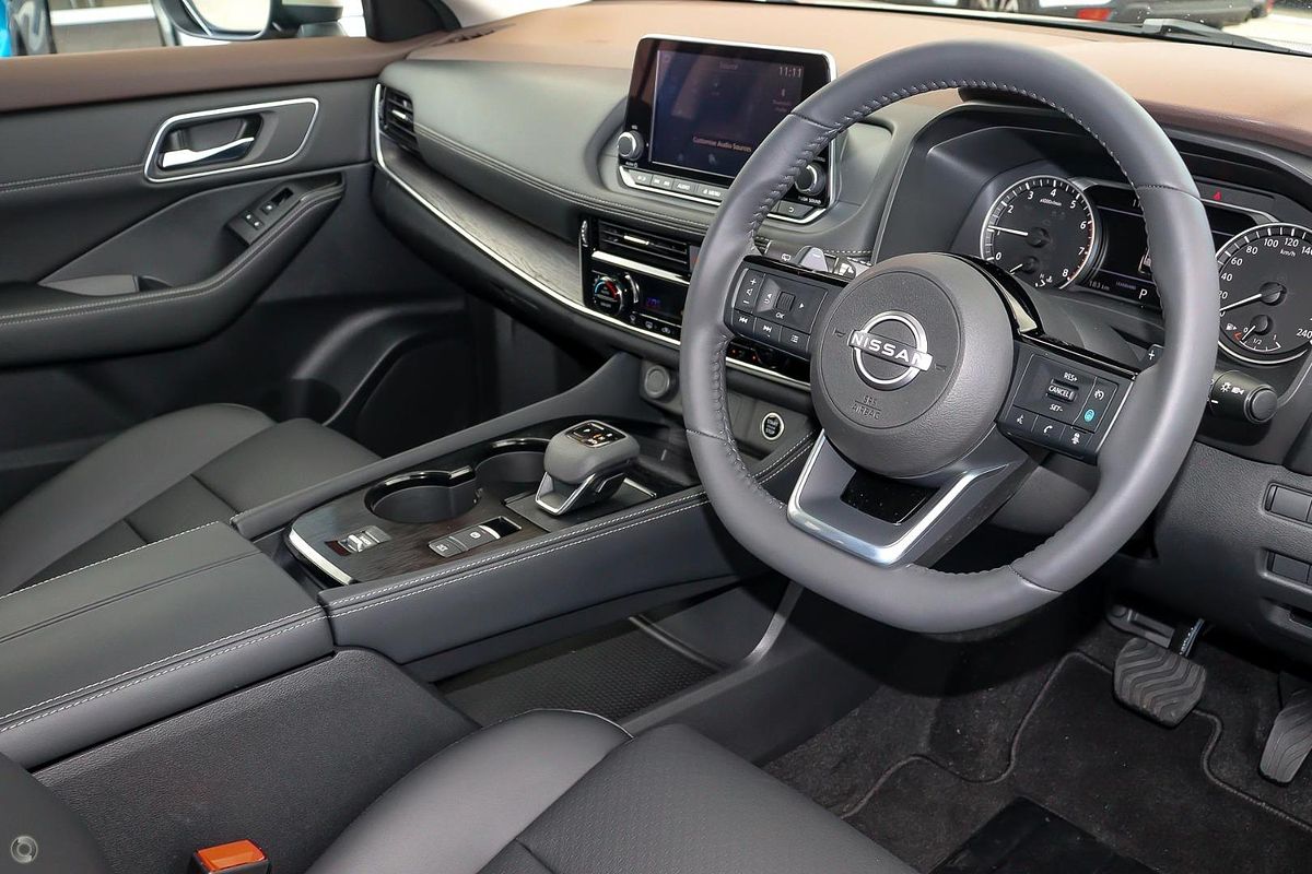 2024 Nissan X-TRAIL ST-L T33