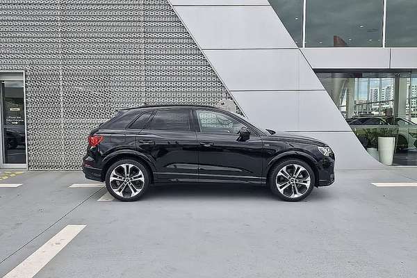 2024 Audi Q3 40 TFSI S line F3