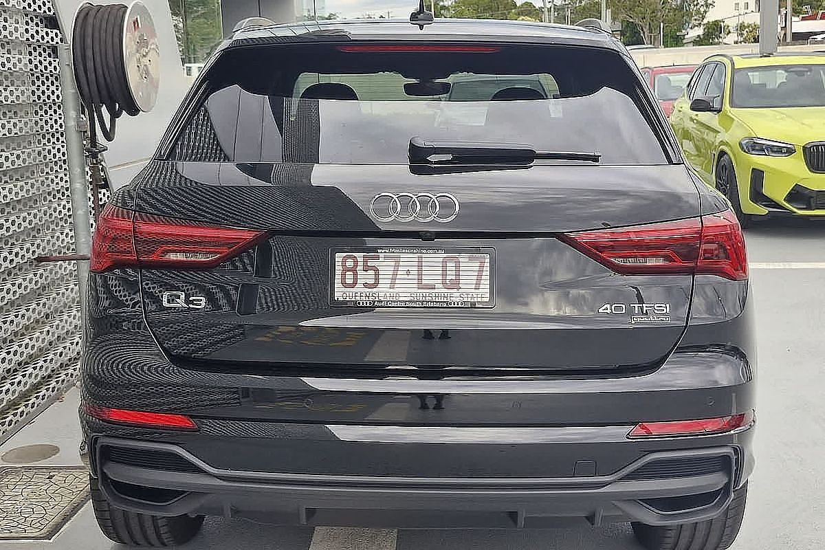 2024 Audi Q3 40 TFSI S line F3
