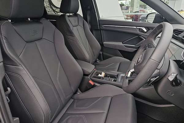 2024 Audi Q3 40 TFSI S line F3