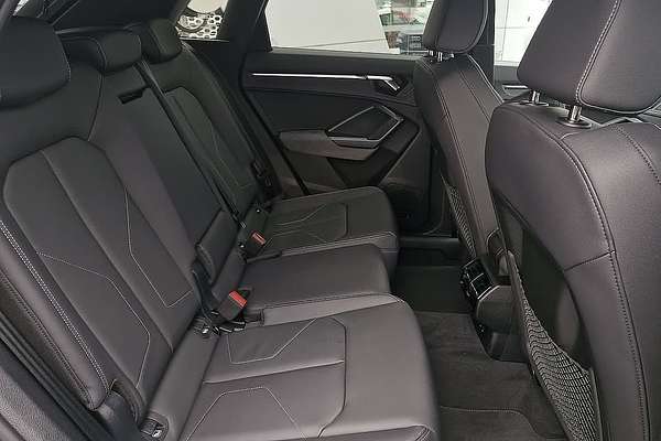 2024 Audi Q3 40 TFSI S line F3