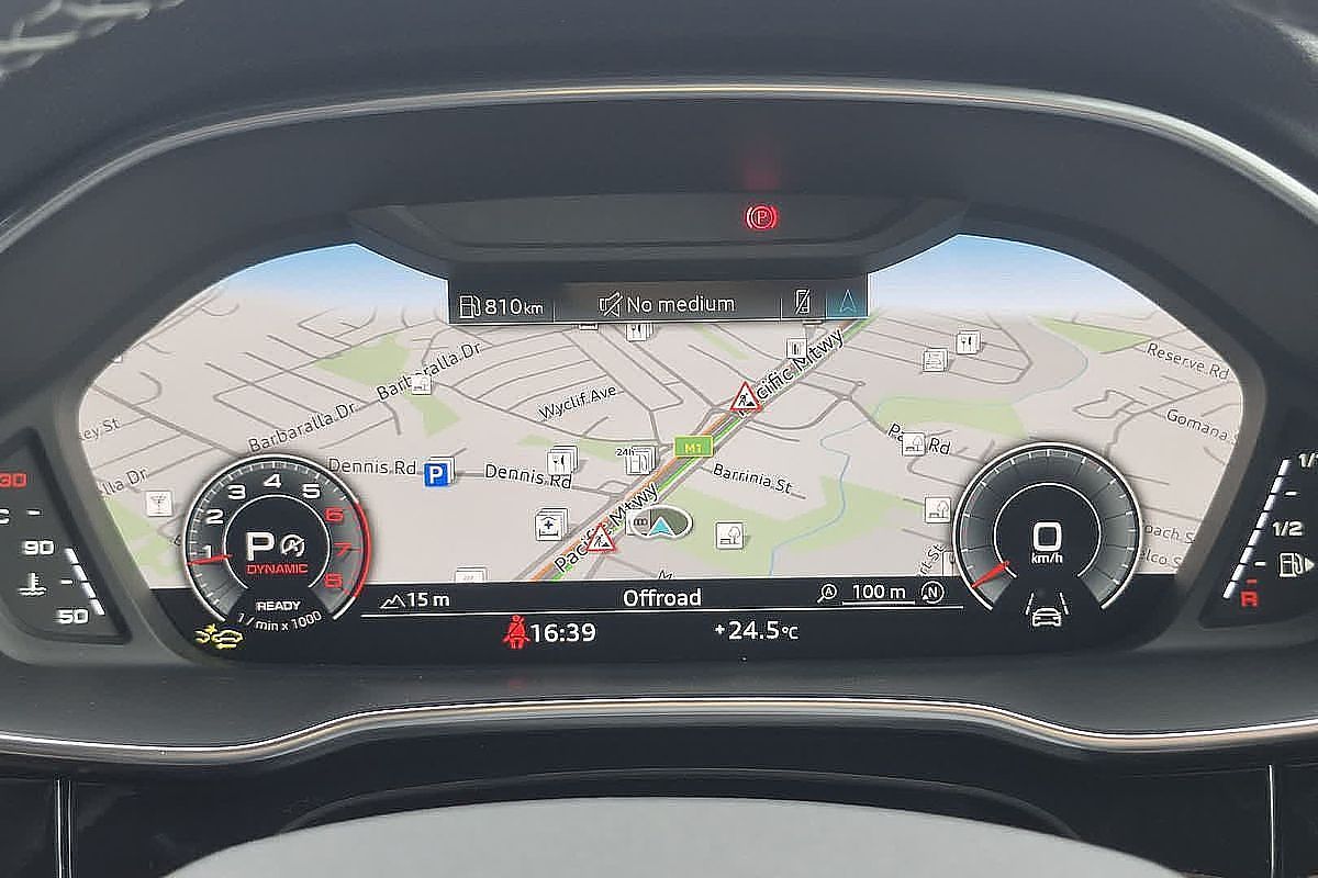 2024 Audi Q3 40 TFSI S line F3