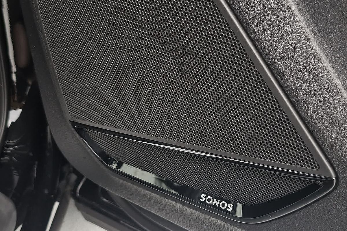 2024 Audi Q3 40 TFSI S line F3