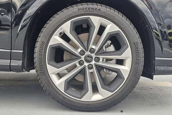 2024 Audi Q3 40 TFSI S line F3