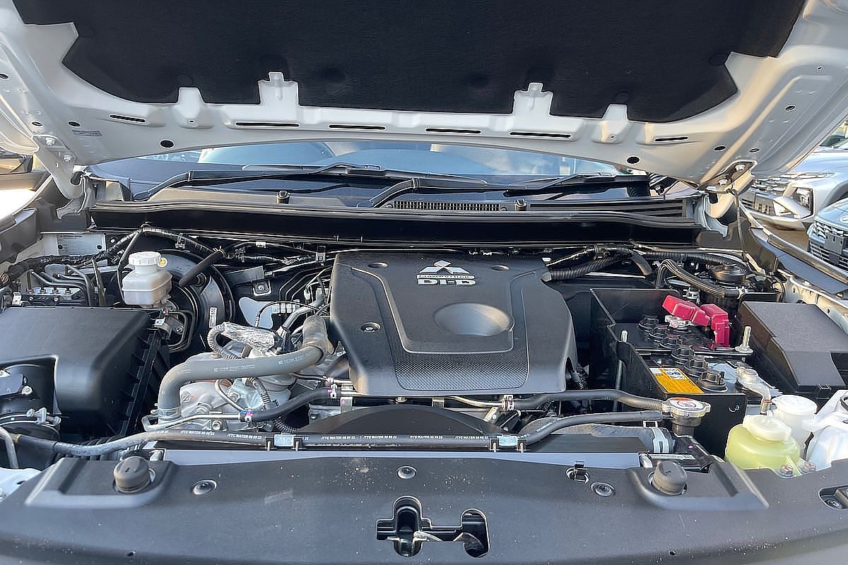 2022 Mitsubishi Triton GSR MR 4X4