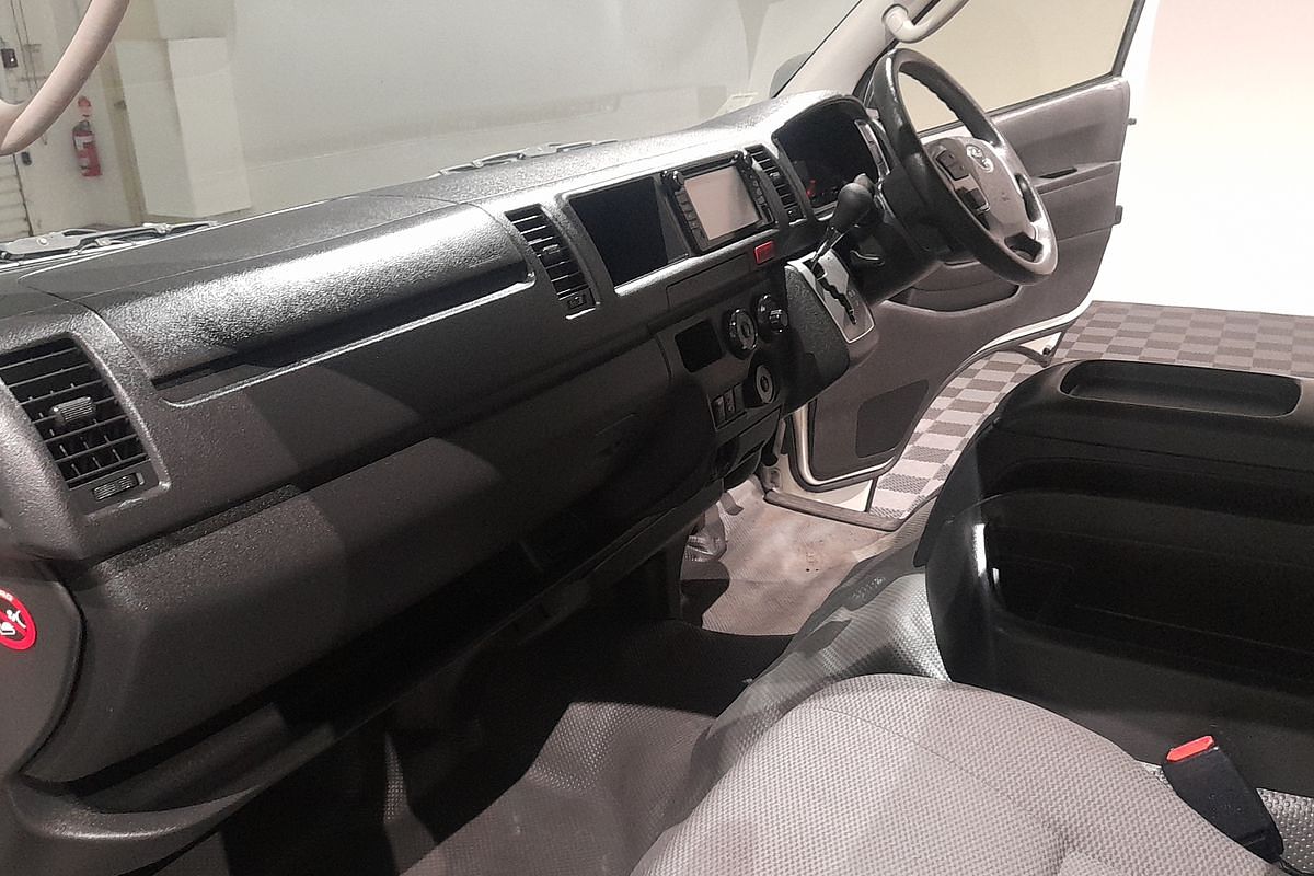 2018 Toyota Hiace Commuter KDH223R