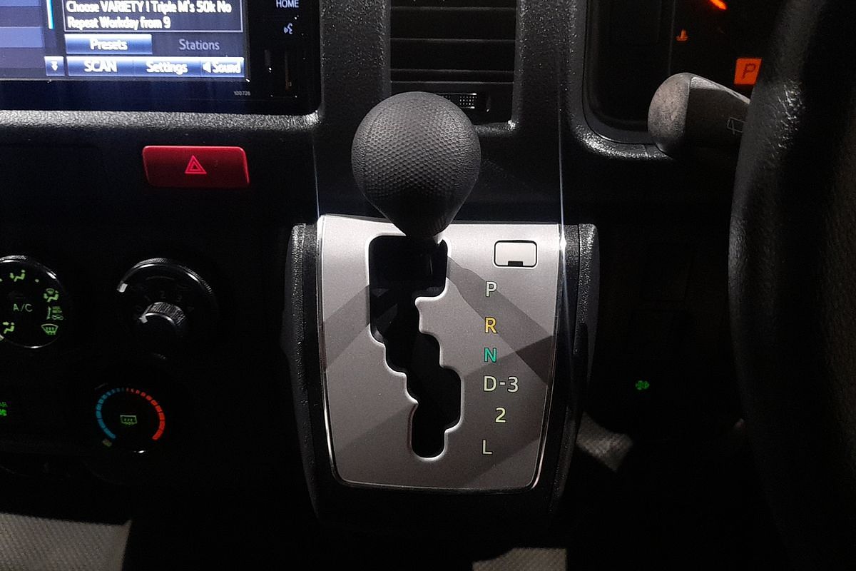 2018 Toyota Hiace Commuter KDH223R