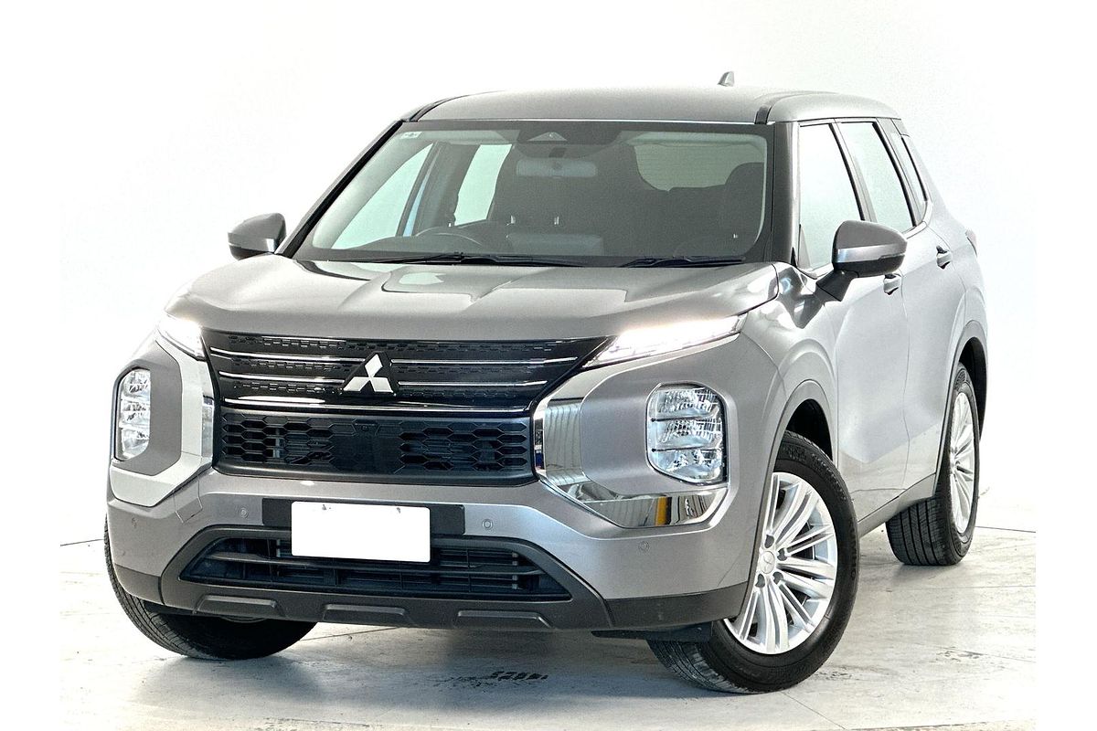 2022 Mitsubishi Outlander ES ZM