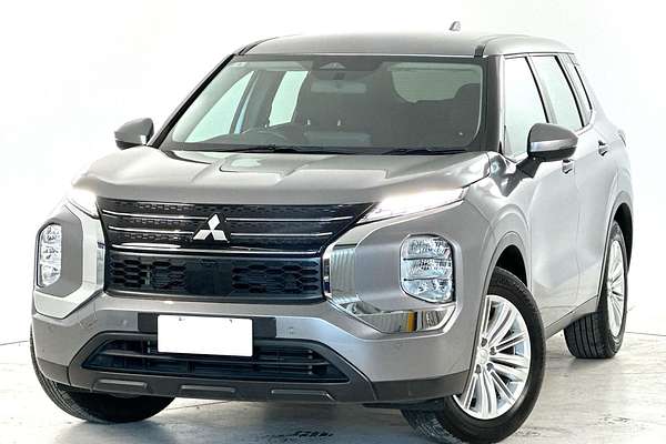 2022 Mitsubishi Outlander ES ZM