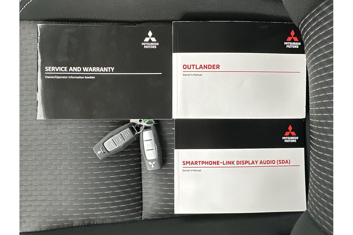 2022 Mitsubishi Outlander ES ZM