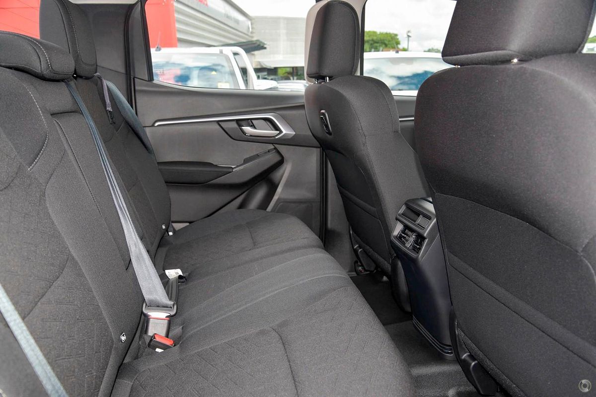 2025 Isuzu D-MAX LS-M 4X4