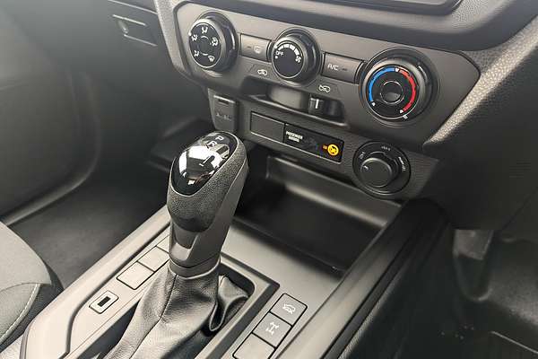 2025 Isuzu D-MAX SX 4X4