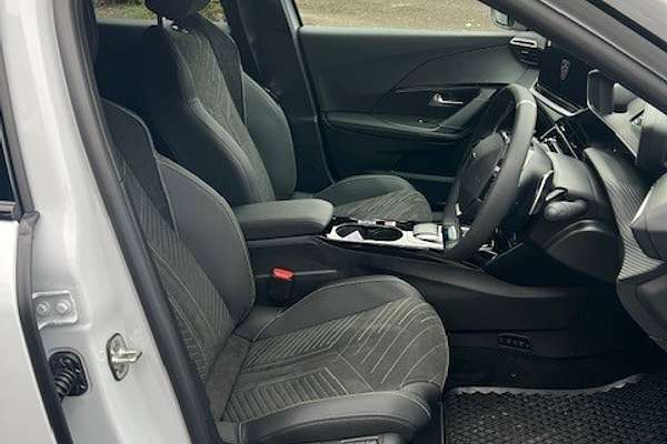 2024 Peugeot 2008 GT e-DCS P24 MY25