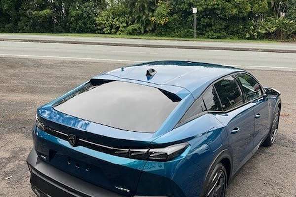 2024 Peugeot 408 GT Fastback Plug-In Hybrid P54 MY24