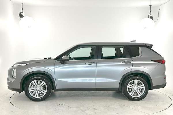 2022 Mitsubishi Outlander ES ZM