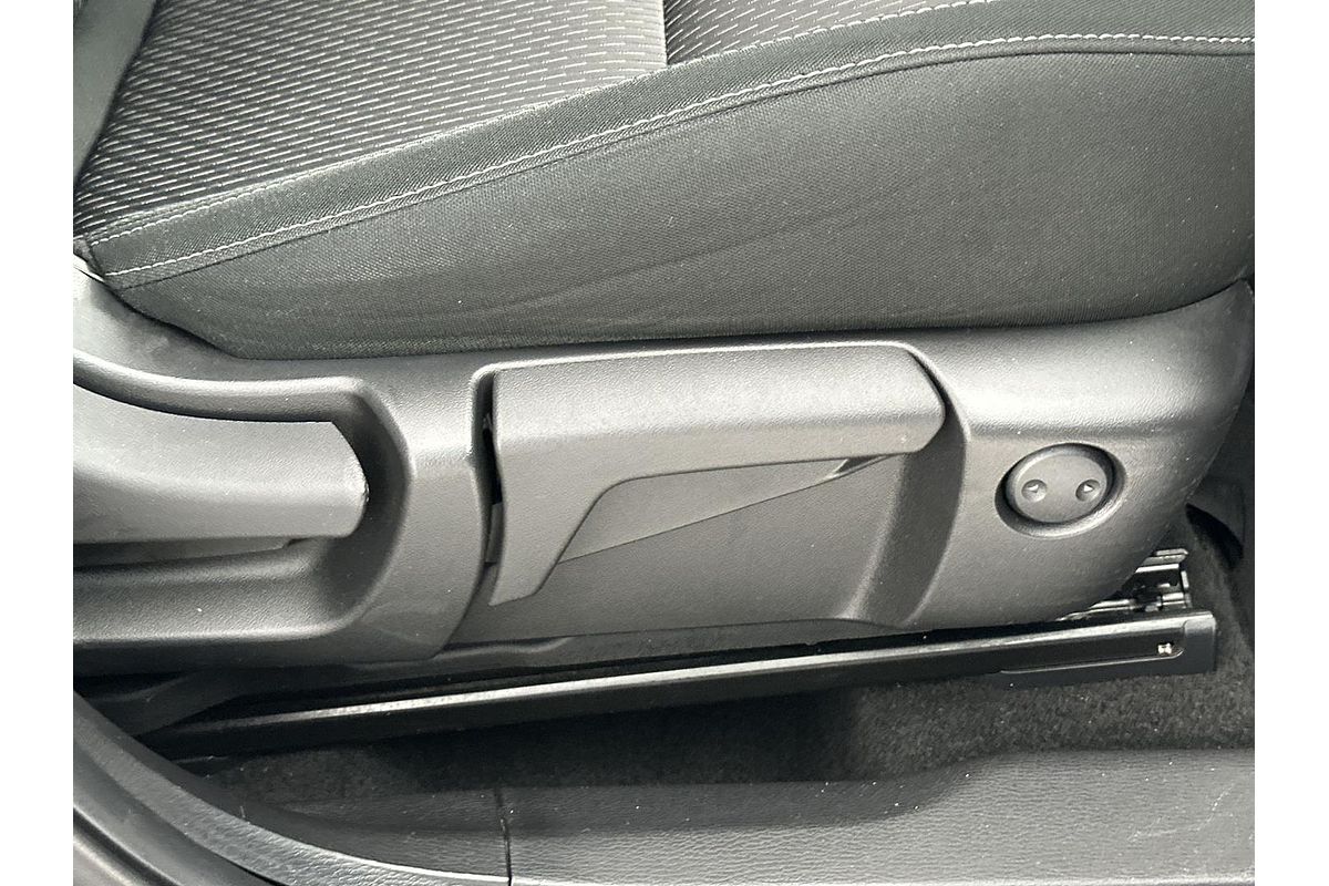 2022 Mitsubishi Outlander ES ZM
