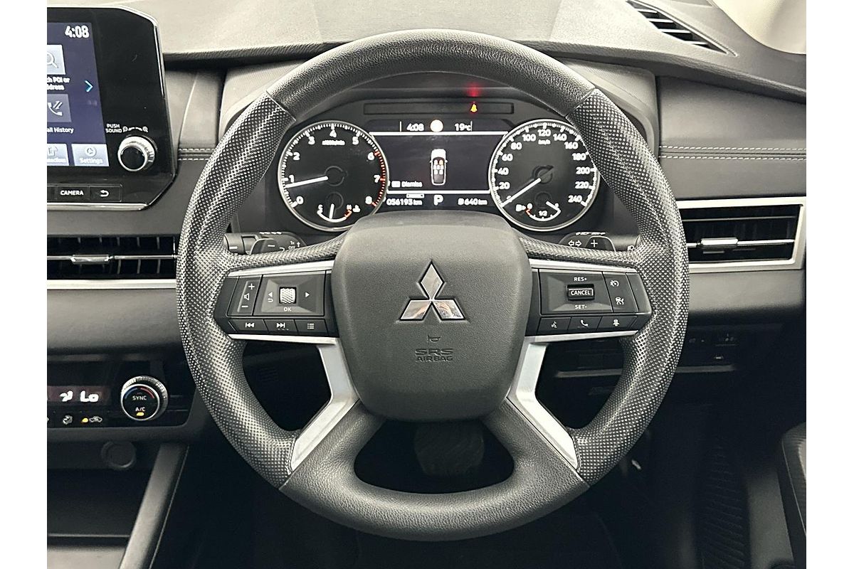 2022 Mitsubishi Outlander ES ZM