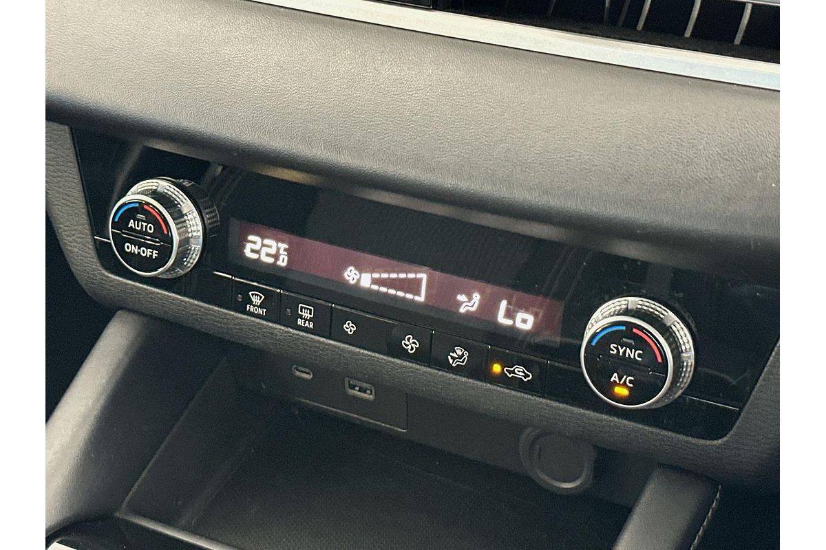 2022 Mitsubishi Outlander ES ZM