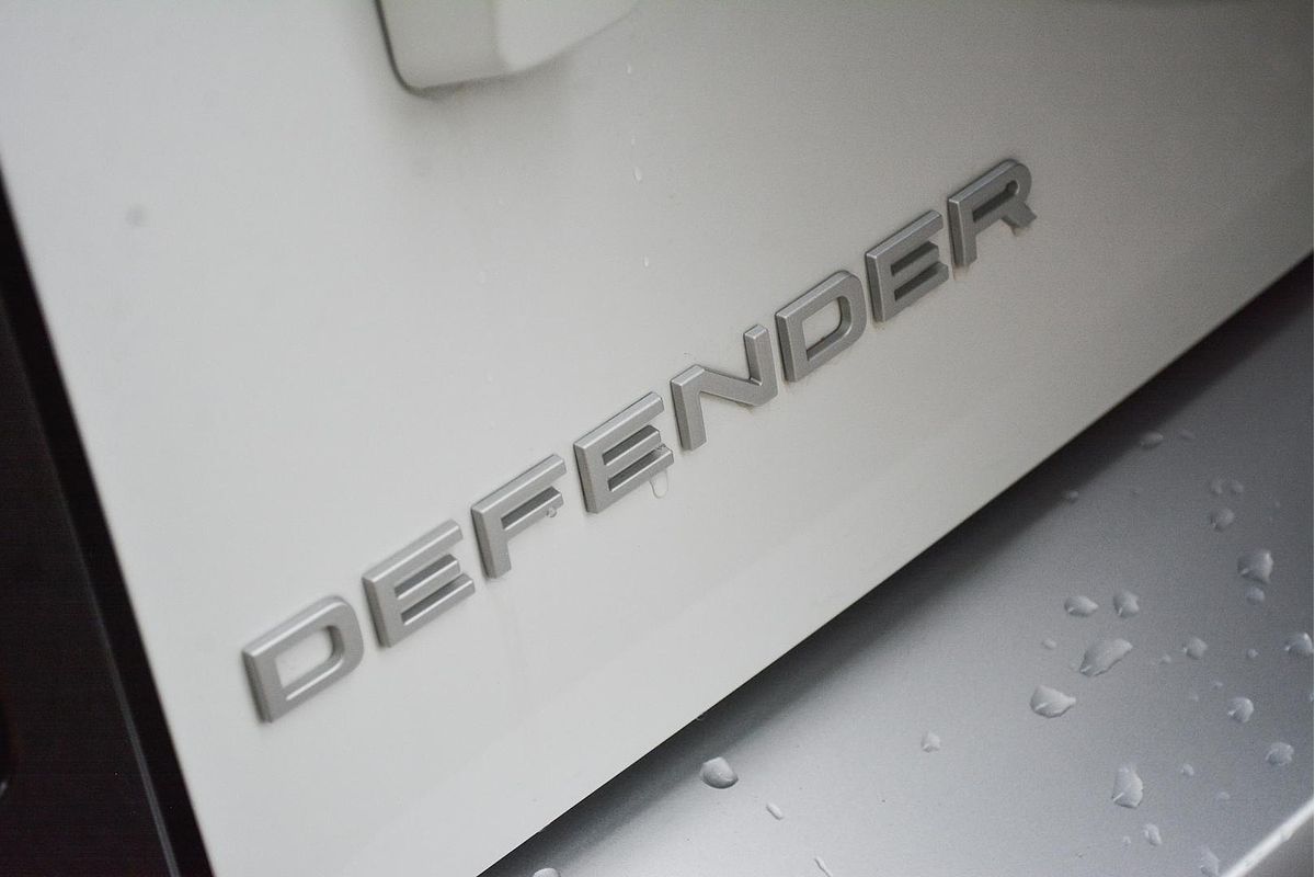 2024 Land Rover Defender 110 P300 S L663