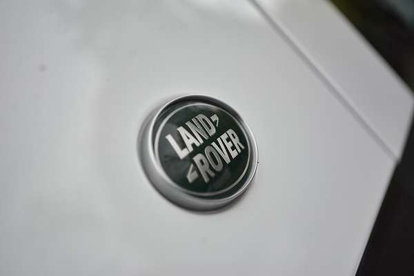 2024 Land Rover Defender 110 P300 S L663