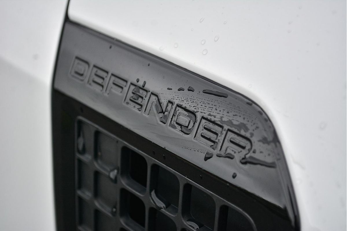 2024 Land Rover Defender 110 P300 S L663