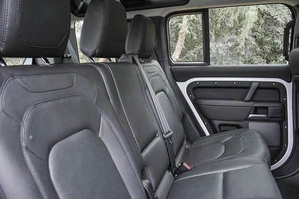 2024 Land Rover Defender 110 P300 S L663