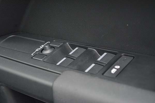 2024 Land Rover Defender 110 P300 S L663
