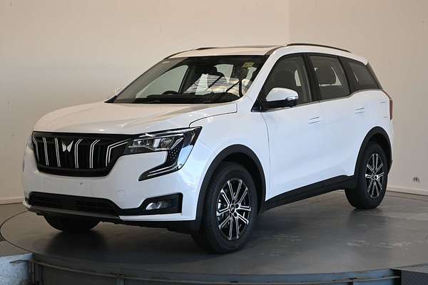 2025 Mahindra XUV700 AX7L