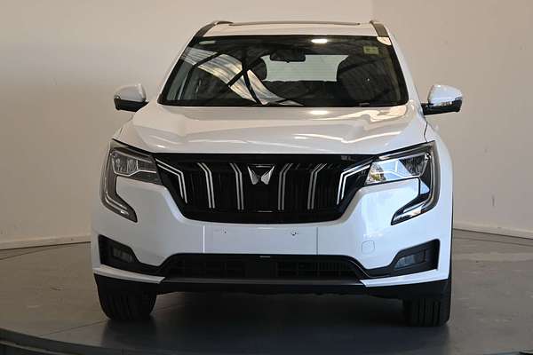 2025 Mahindra XUV700 AX7L
