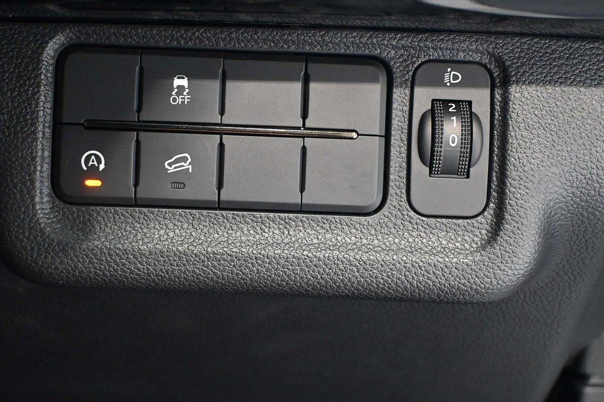 2025 Mahindra XUV700 AX7L