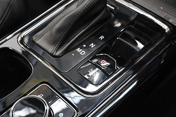 2025 Mahindra XUV700 AX7L