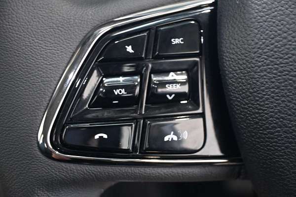2025 Mahindra XUV700 AX7L