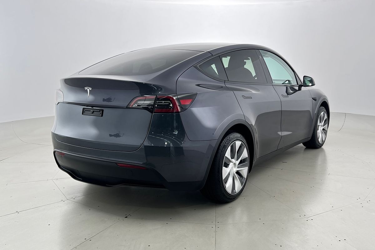 2023 Tesla Model Y Rear-Wheel Drive