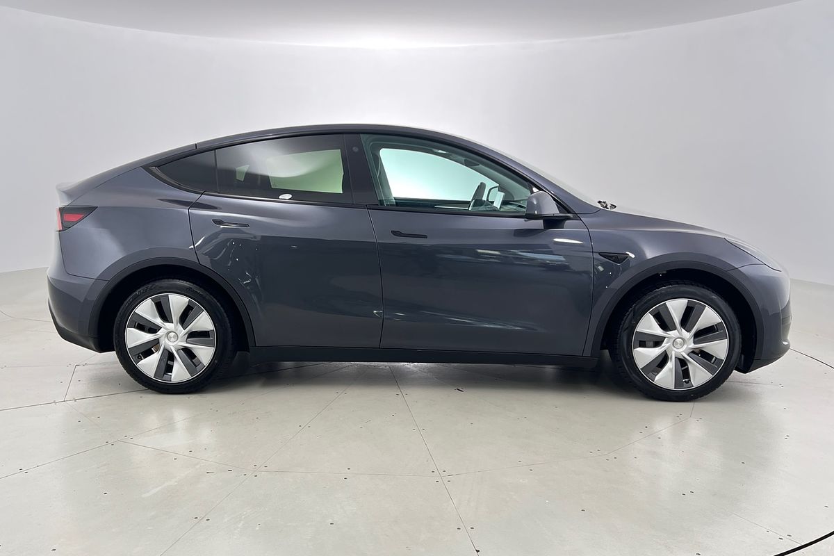 2023 Tesla Model Y Rear-Wheel Drive