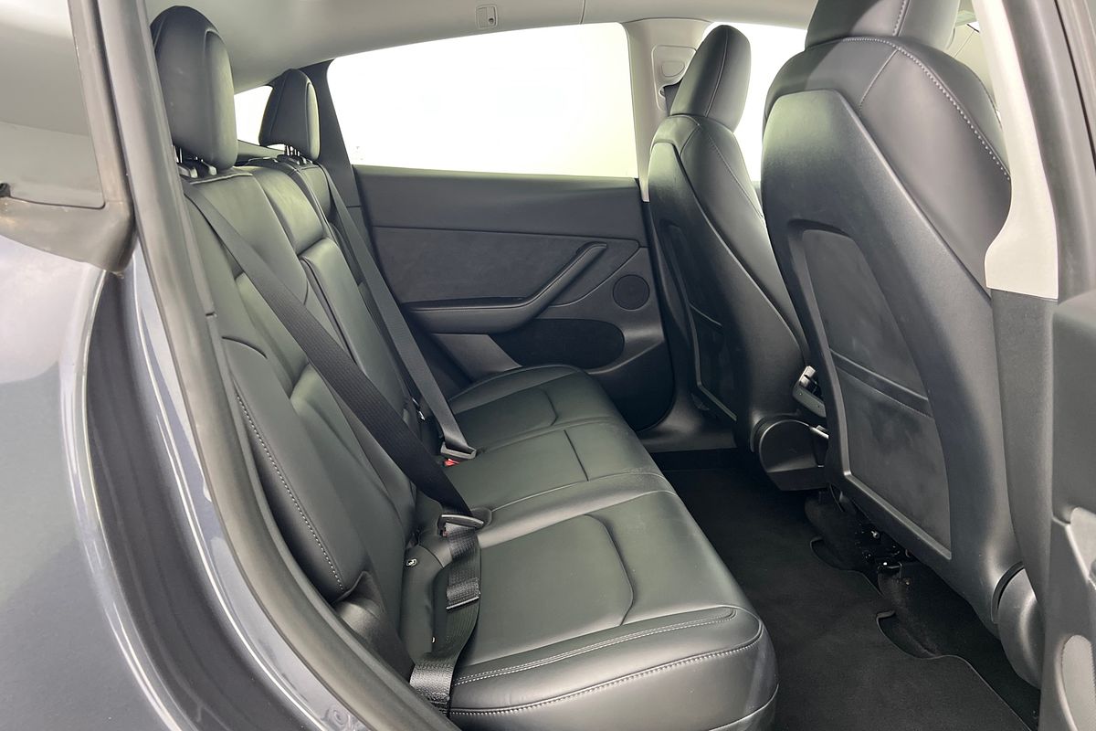 2023 Tesla Model Y Rear-Wheel Drive