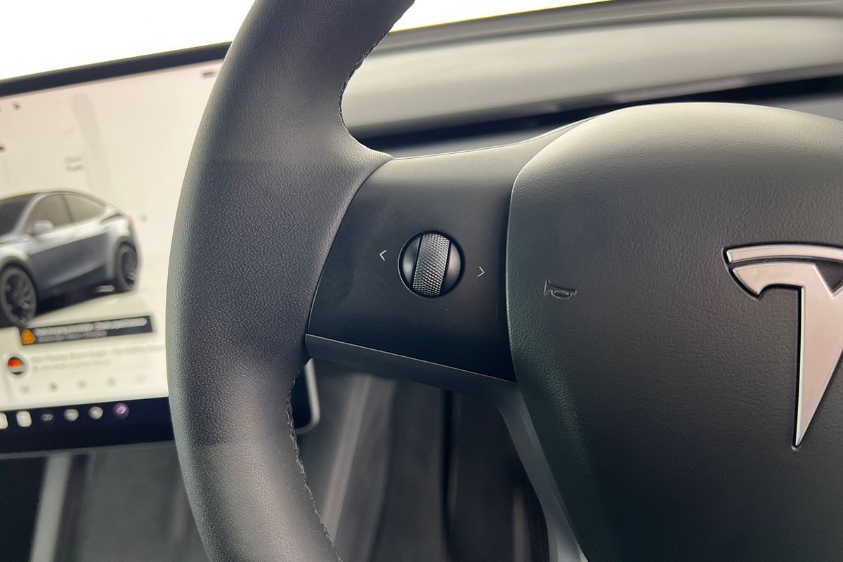 2023 Tesla Model Y Rear-Wheel Drive