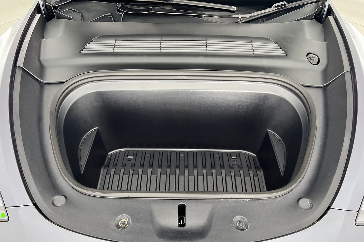 2023 Tesla Model Y Rear-Wheel Drive