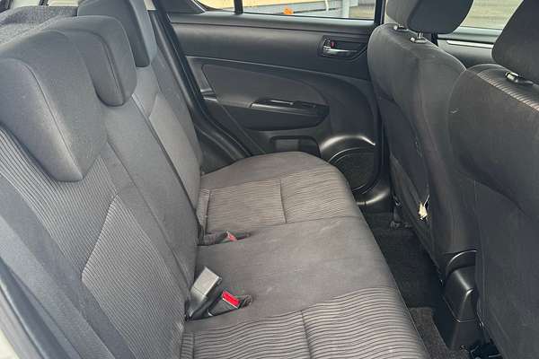 2012 Suzuki Swift GL FZ