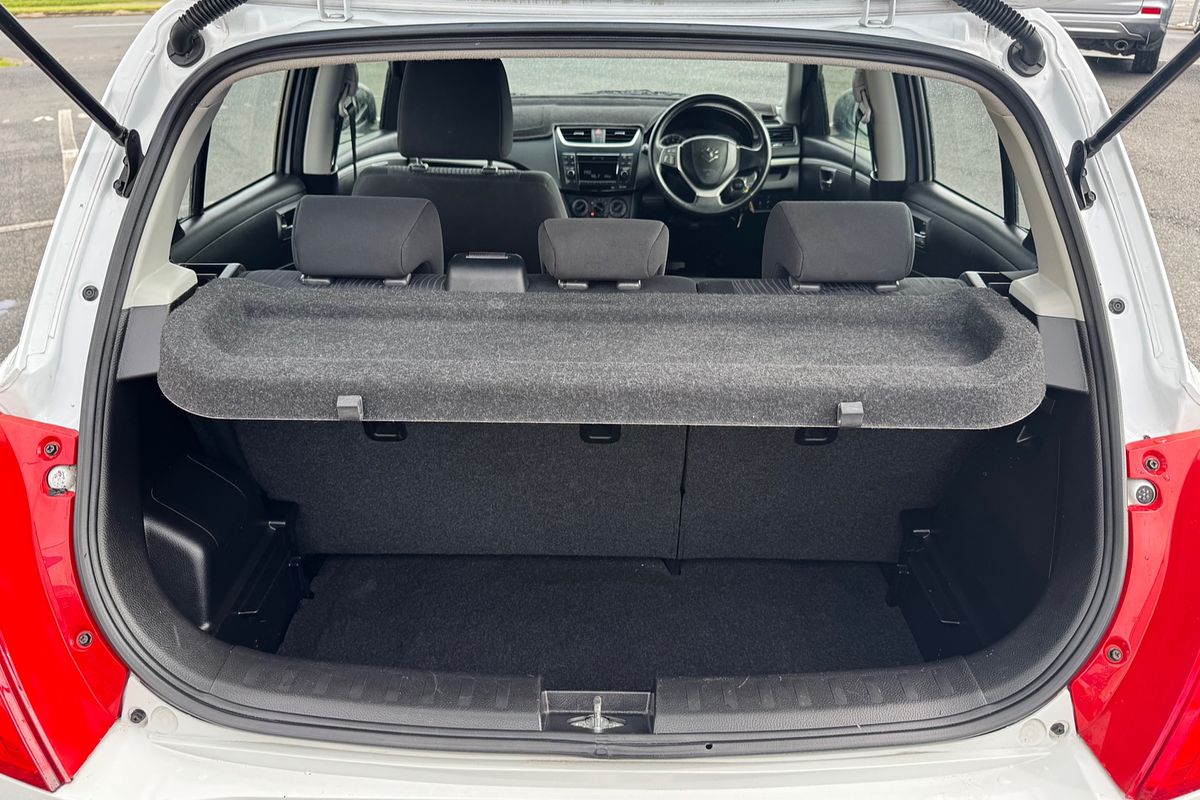 2012 Suzuki Swift GL FZ