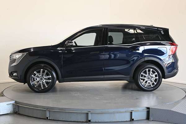 2025 Mahindra XUV700 AX7L