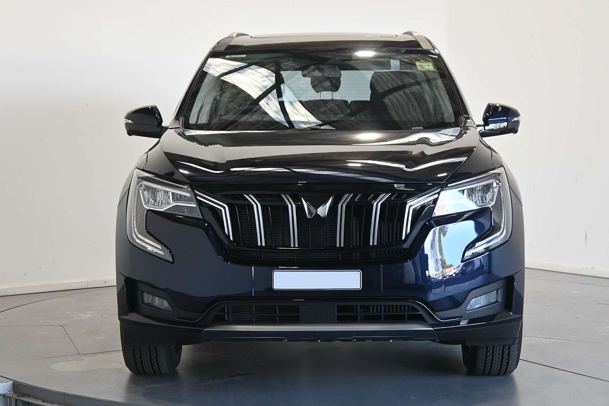 2025 Mahindra XUV700 AX7L