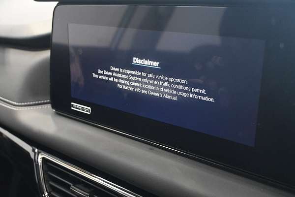 2025 Mahindra XUV700 AX7L