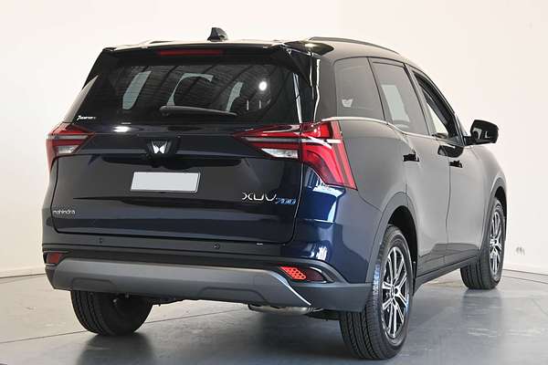 2025 Mahindra XUV700 AX7L