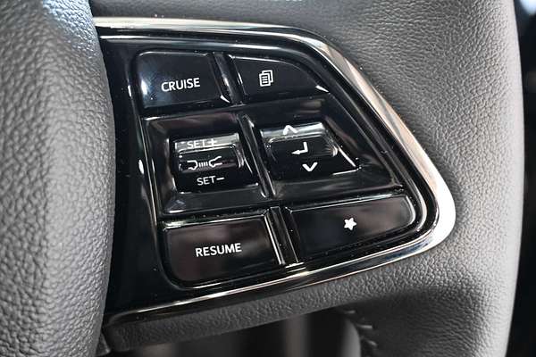2025 Mahindra XUV700 AX7L