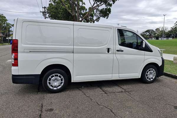 2021 Toyota Hiace GDH300R LWB