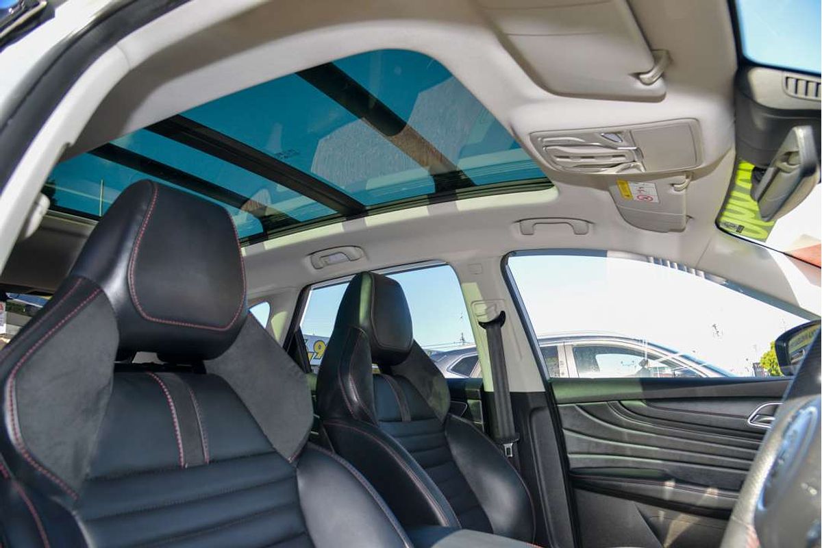 2021 MG HS PHEV Essence SAS23