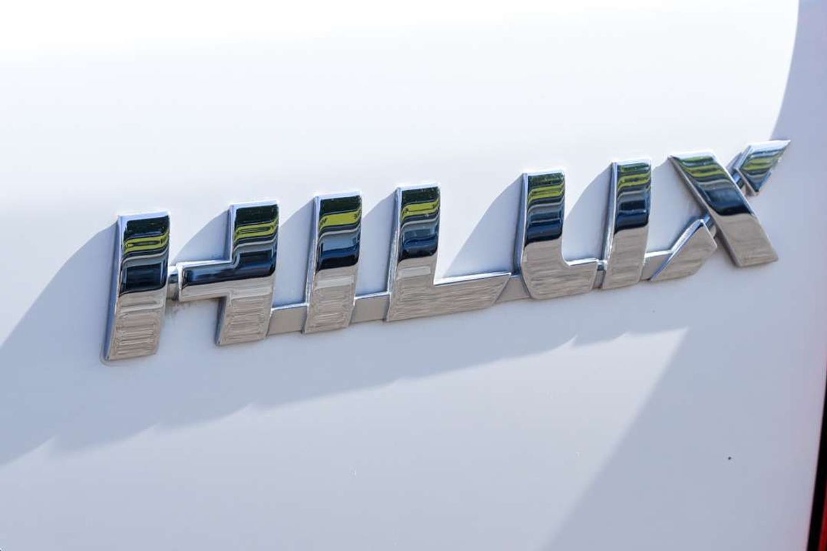 2015 Toyota Hilux SR GUN126R 4X4
