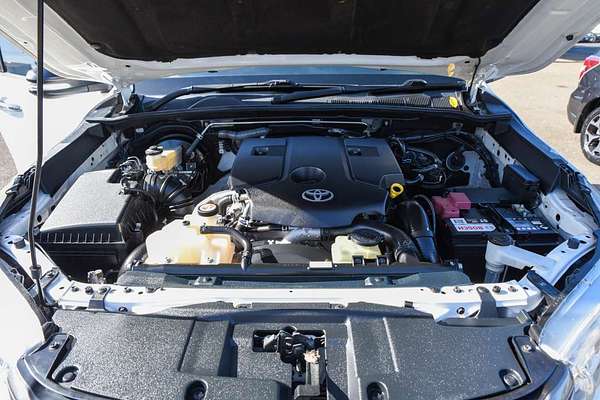 2015 Toyota Hilux SR GUN126R 4X4