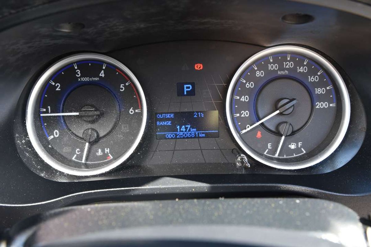 2015 Toyota Hilux SR GUN126R 4X4