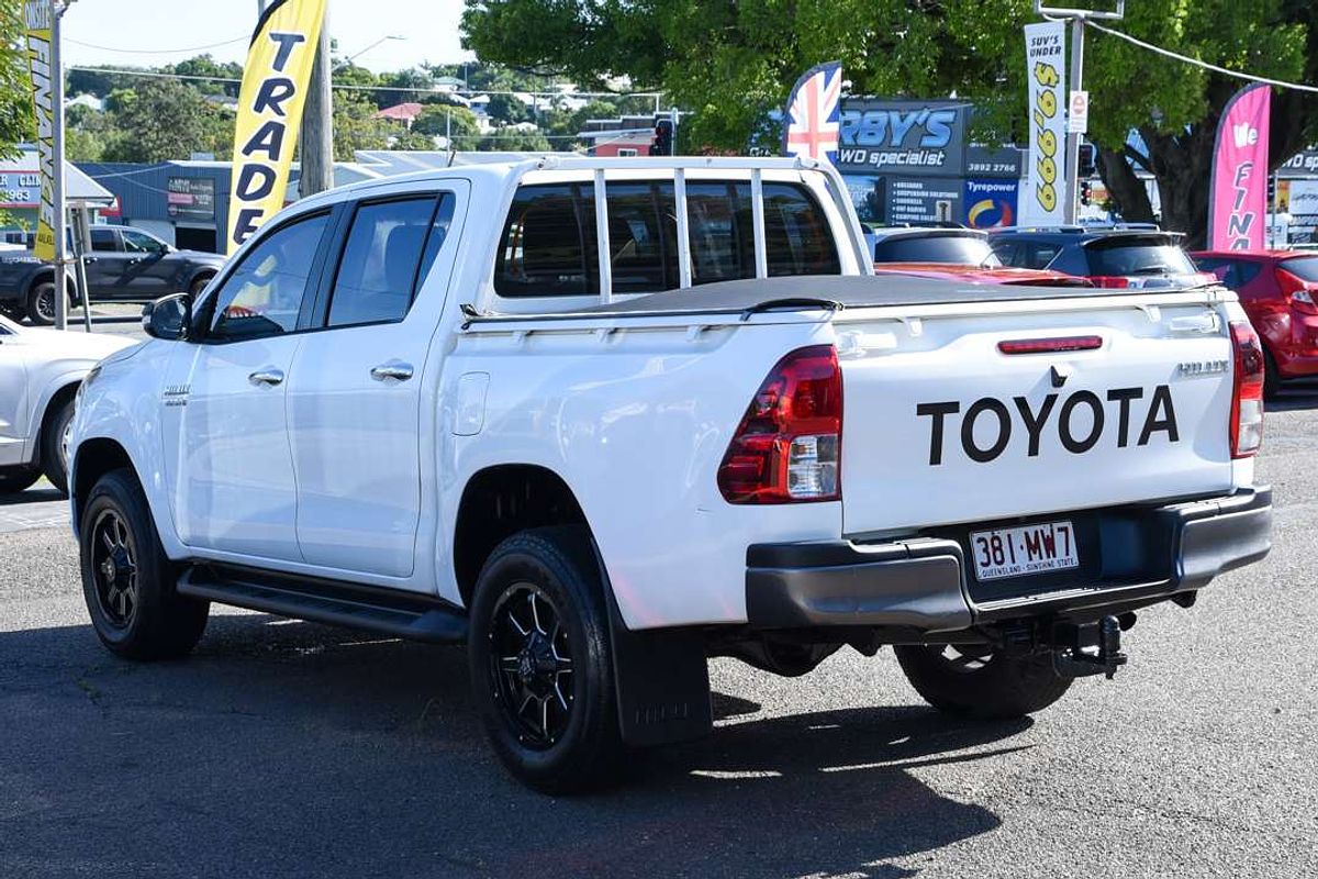2015 Toyota Hilux SR GUN126R 4X4